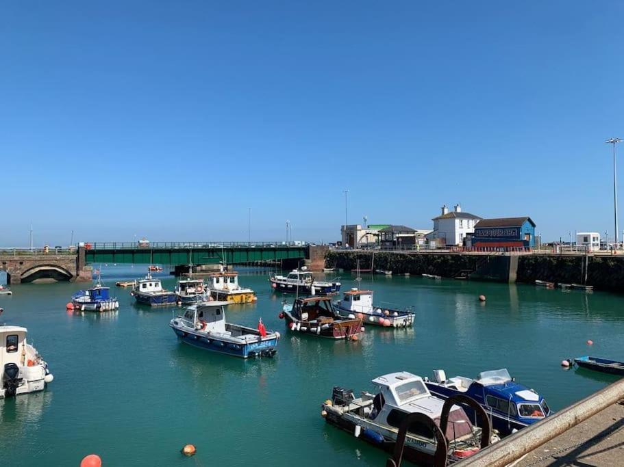 4 Bed Home 3 Mins From Harbour + Sandy Beach Folkestone Exterior foto